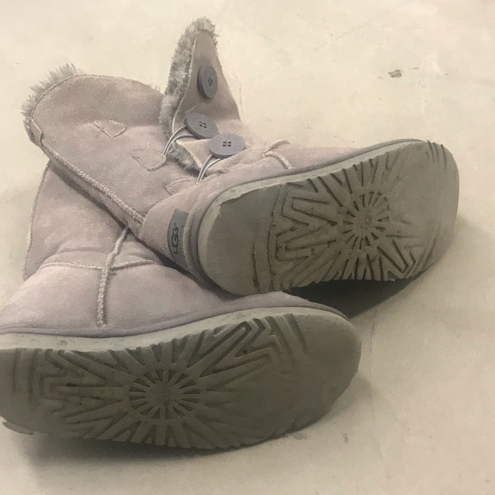 UGGS BOOT - Picture 4 of 6